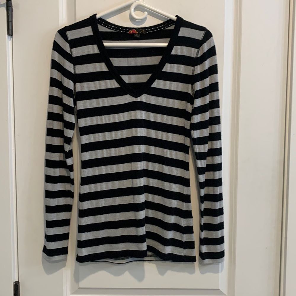 Forever 21 shirt